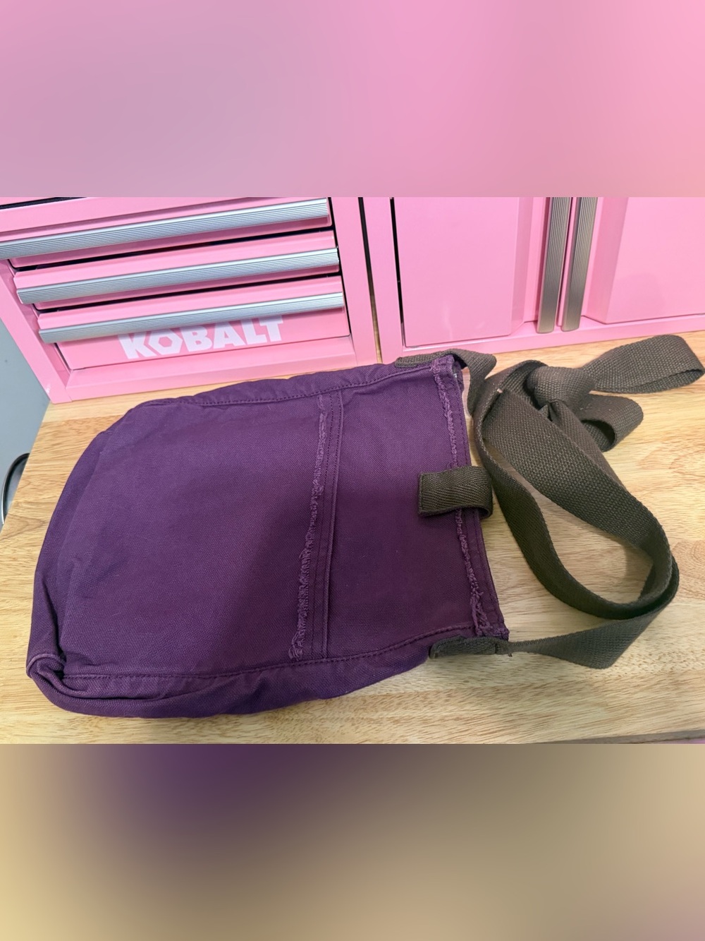 Thirty One purple canvas handbag.